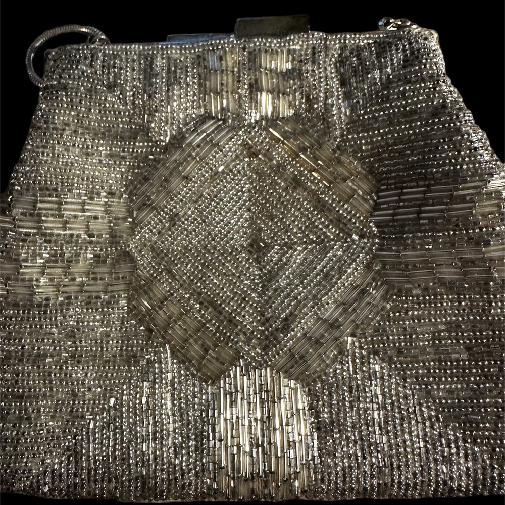 GORGEOUS VINTAGE HANDBAG